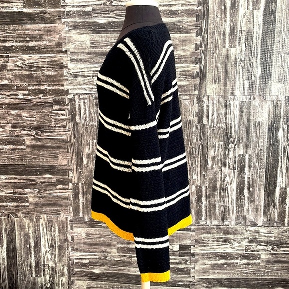 Arisan NY crew neck knit sweater women’s size large in EUC - Picture 3 of 8